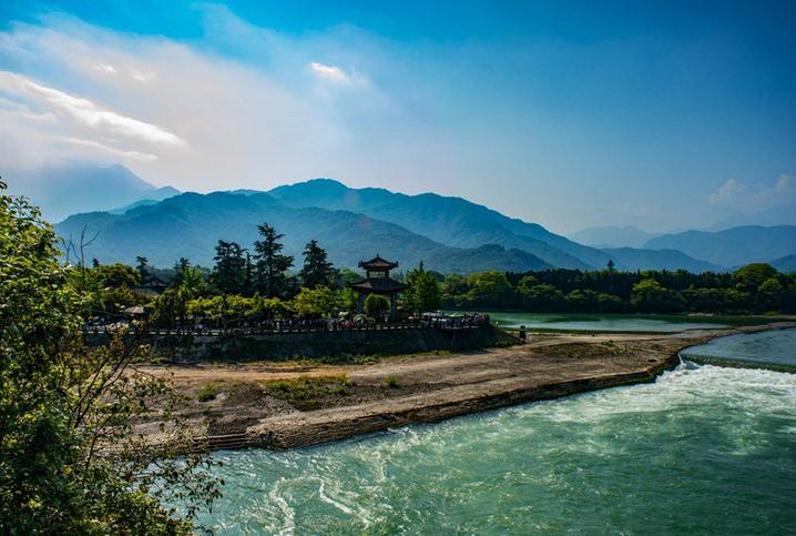 都江堰.jpg