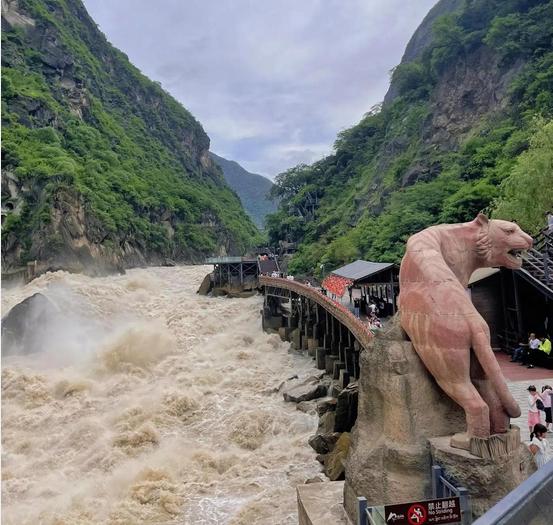 虎跳峡.jpg